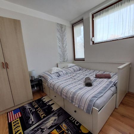 Csaladbarat Vendeglak Szegedi Maganszallashely 9 Fo Reszere, Nagycsaladok Es Barati Tarsasagok Reszere Bagian luar foto