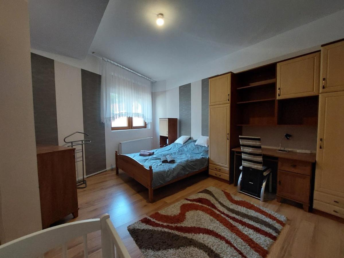 Csaladbarat Vendeglak Szegedi Maganszallashely 9 Fo Reszere, Nagycsaladok Es Barati Tarsasagok Reszere Bagian luar foto